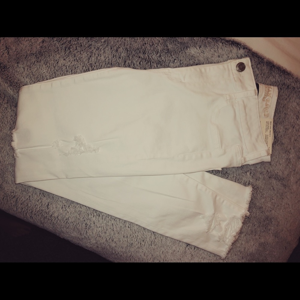White destroy wash AE jeggings
